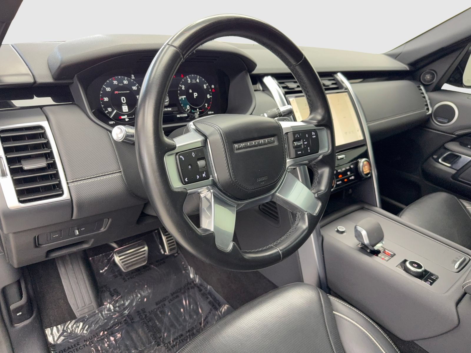 Used 2022 Land Rover Discovery HSE R-Dynamic AWD/4WD image 18