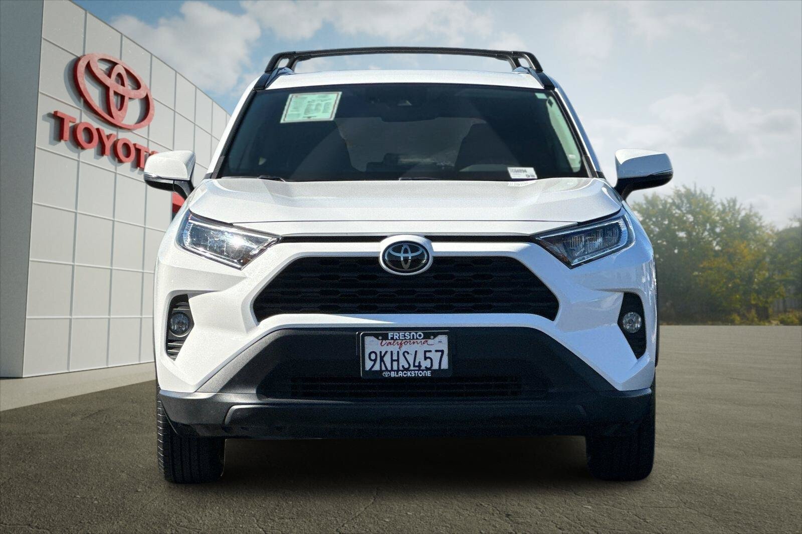 Certified 2021 Toyota RAV4 XLE w/ XLE Grade Weather Package AWD/4WD image 8