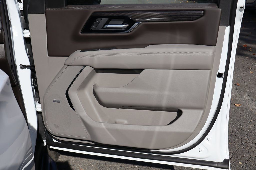 New 2026 GMC Yukon XL Elevation w/ LPO, Floor Liner Package AWD/4WD image 28
