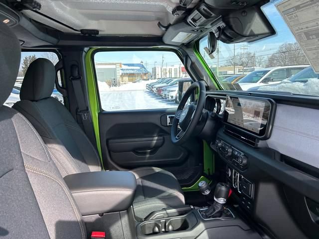 New 2025 Jeep Gladiator Sport AWD/4WD image 31