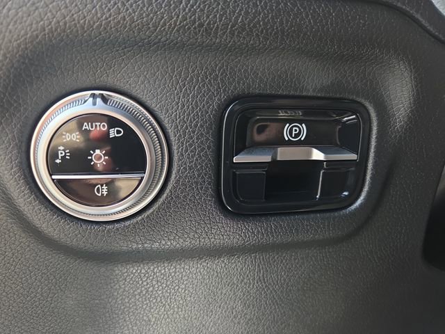 Used 2024 Mercedes-Benz EQS 580 4MATIC Sedan image 18