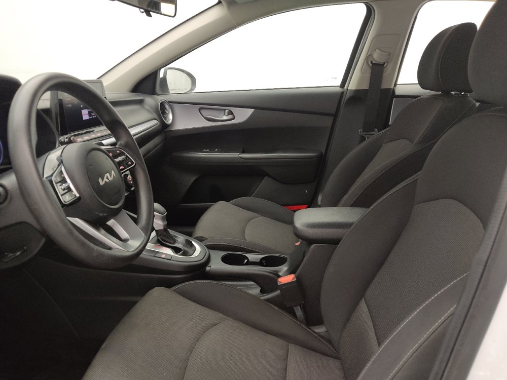 Used 2022 Kia Forte LXS FWD image 17