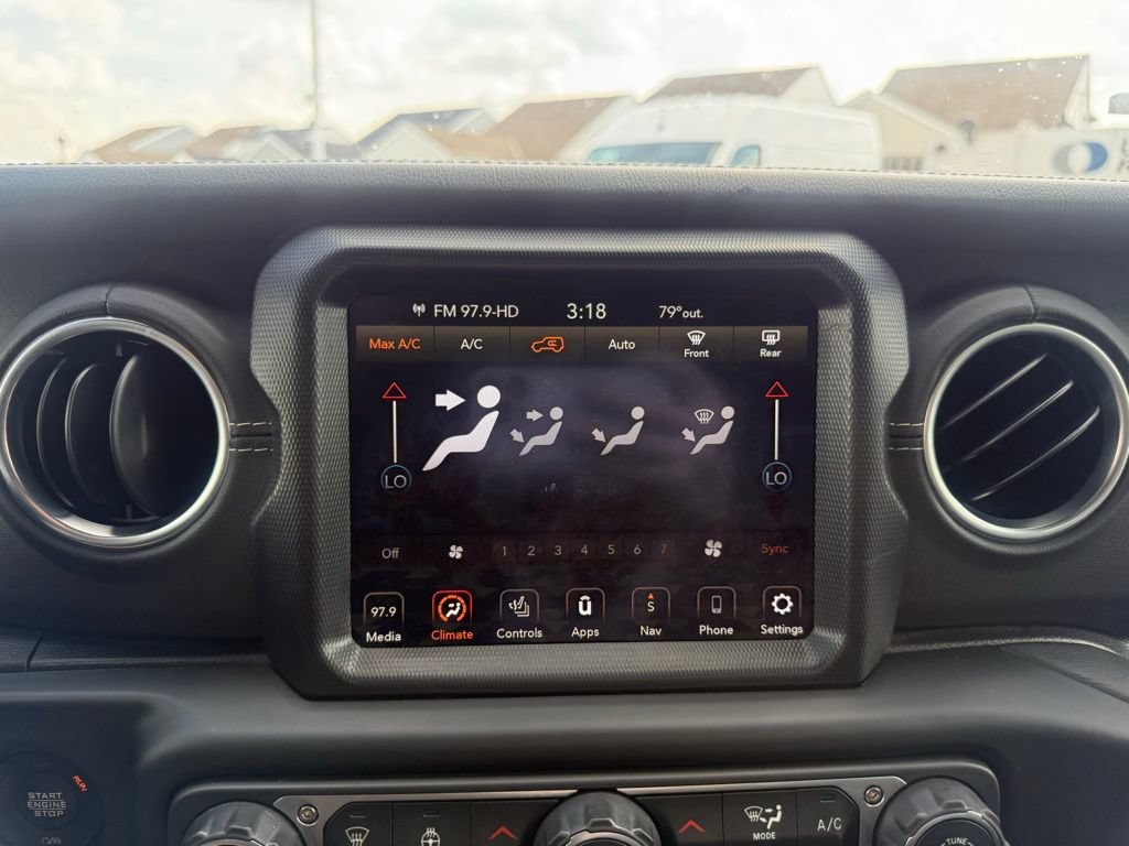 Used 2021 Jeep Wrangler Unlimited Sahara w/ Cold Weather Group AWD/4WD image 24