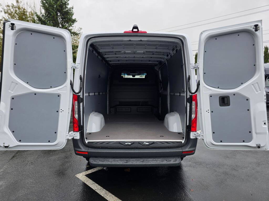 New 2026 Mercedes-Benz Sprinter 144 Cargo image 15