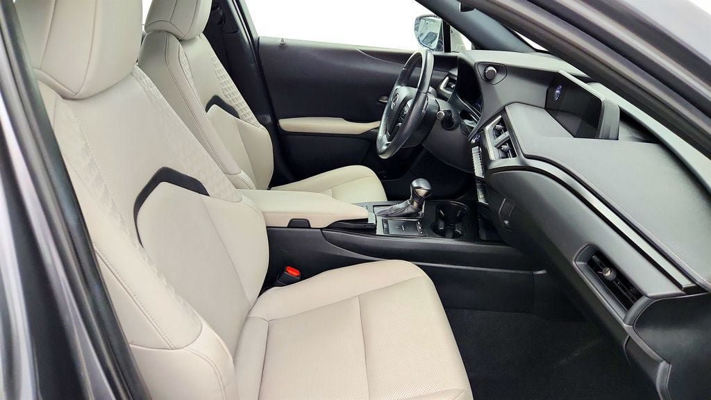 Used 2021 Lexus UX 250h w/ Premium Package AWD/4WD image 22