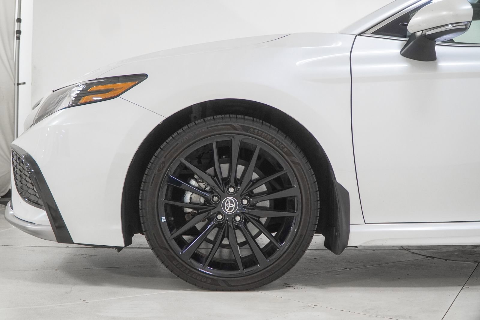 Used 2022 Toyota Camry XSE w/ Cold Weather Package FWD image 17