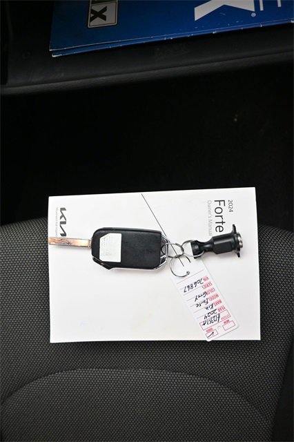 Used 2024 Kia Forte LXS w/ LXS Technology Package image 9