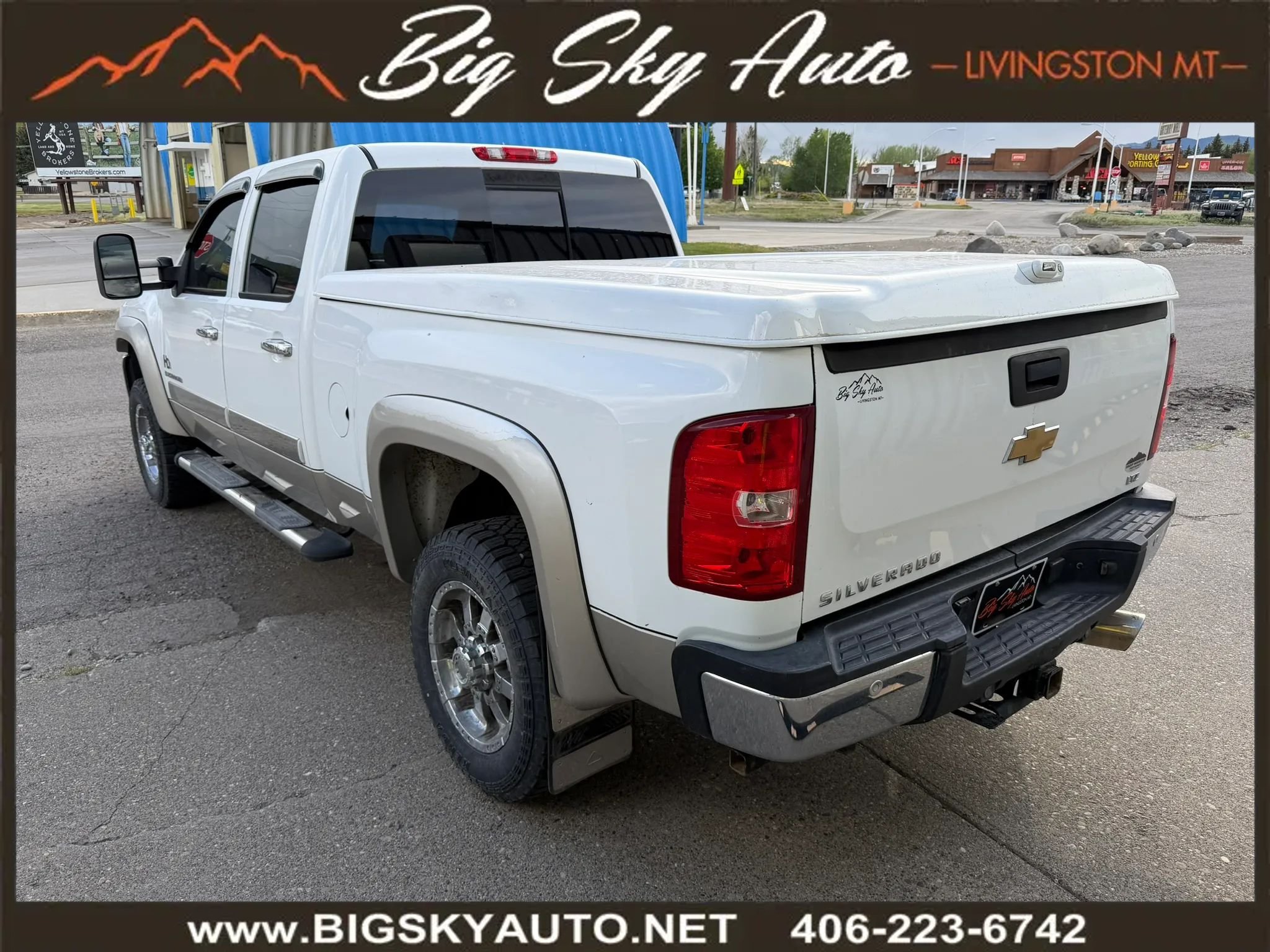 Used 2007 Chevrolet Silverado 2500 LTZ w/ Safety Package AWD/4WD image 5