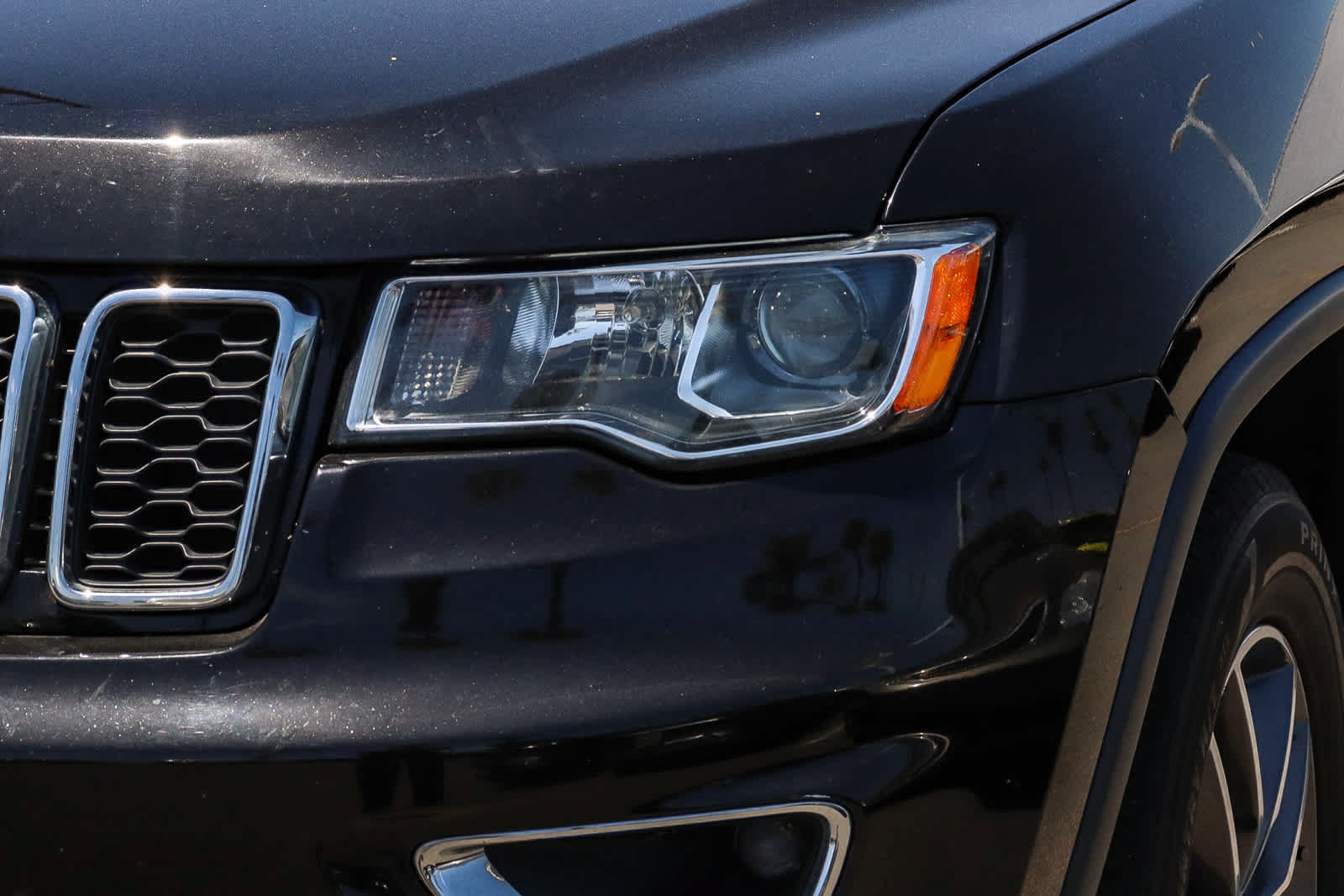 Used 2019 Jeep Grand Cherokee Limited RWD image 2
