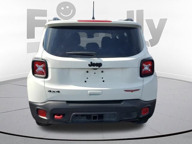 Used 2023 Jeep Renegade Trailhawk w/ Trailhawk Elite Group AWD/4WD image 4