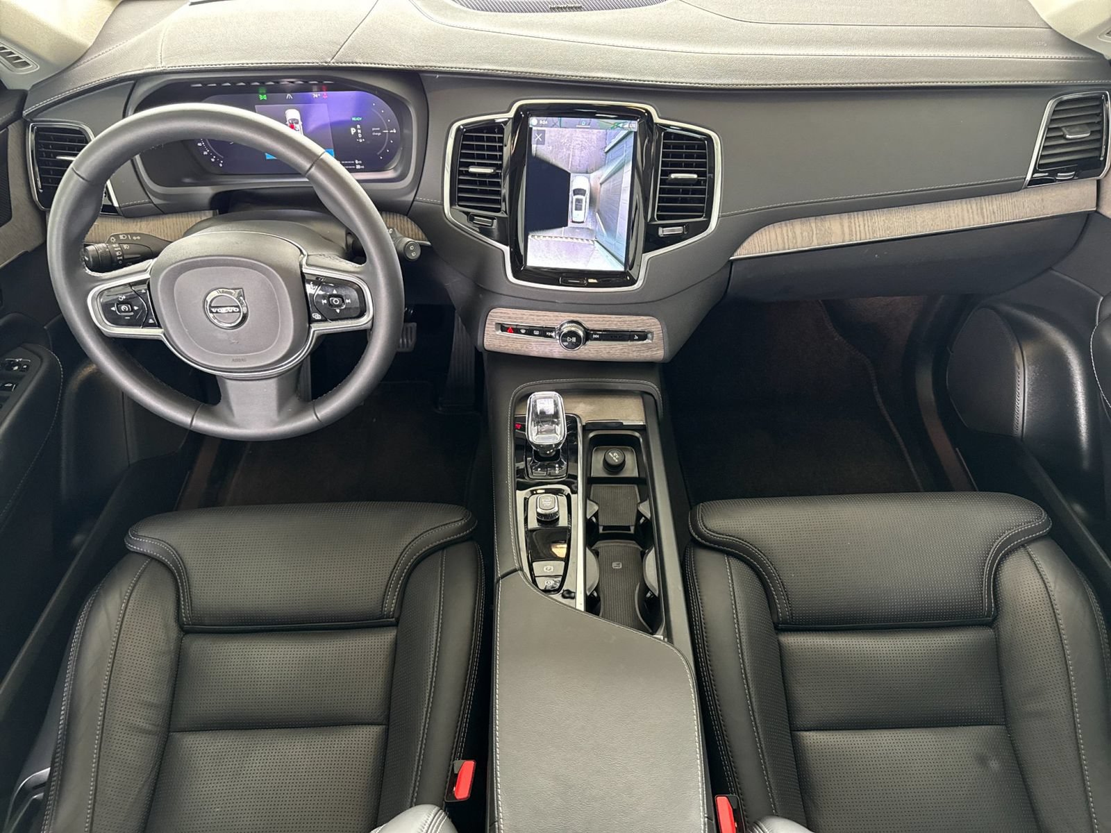 Certified 2023 Volvo XC90 T8 Ultimate w/ Protection Package AWD/4WD image 4