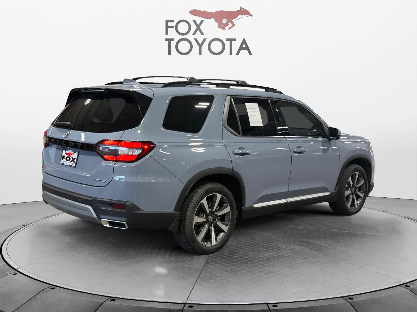 Used 2024 Honda Pilot Touring image 6