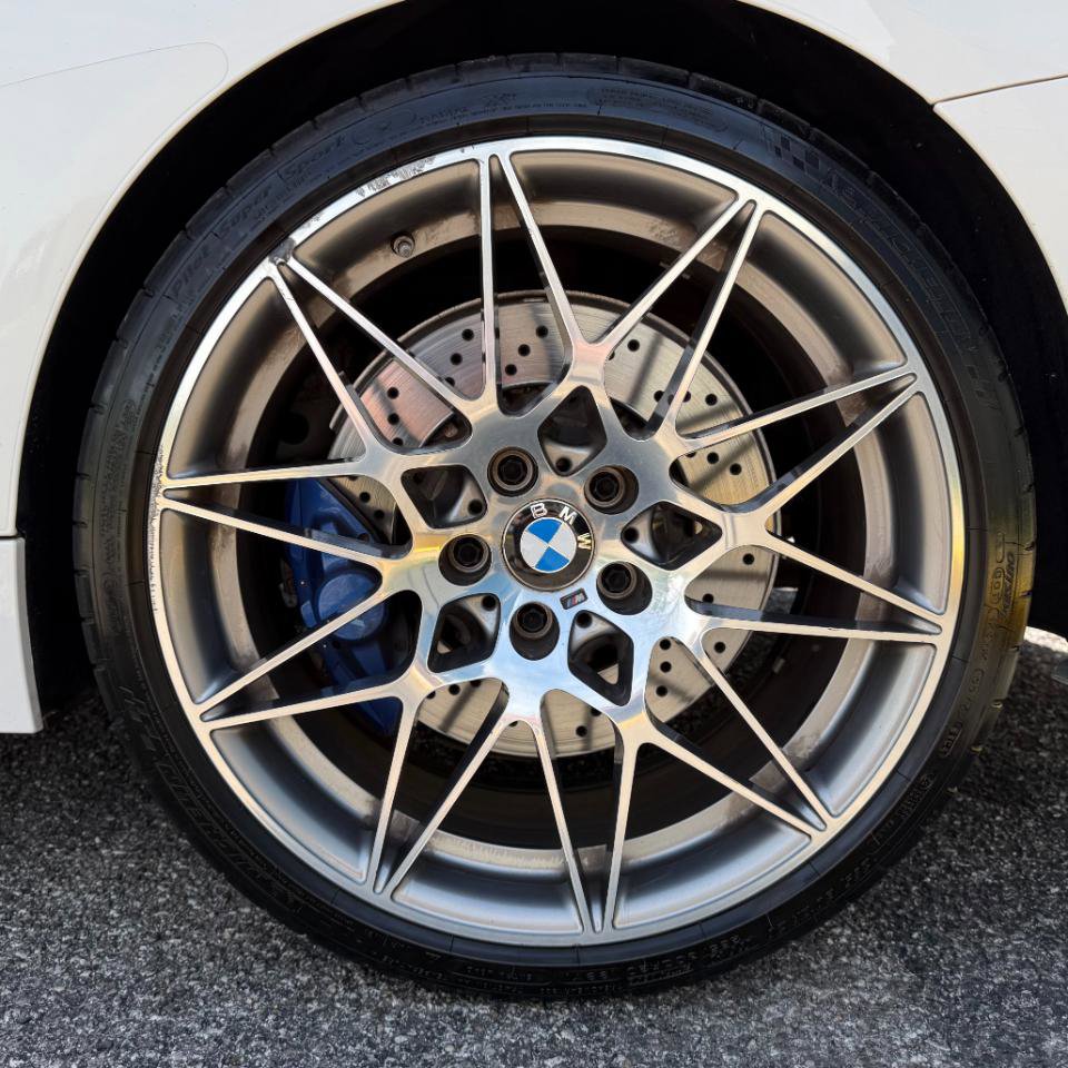 Used 2017 BMW M4 Convertible RWD image 31