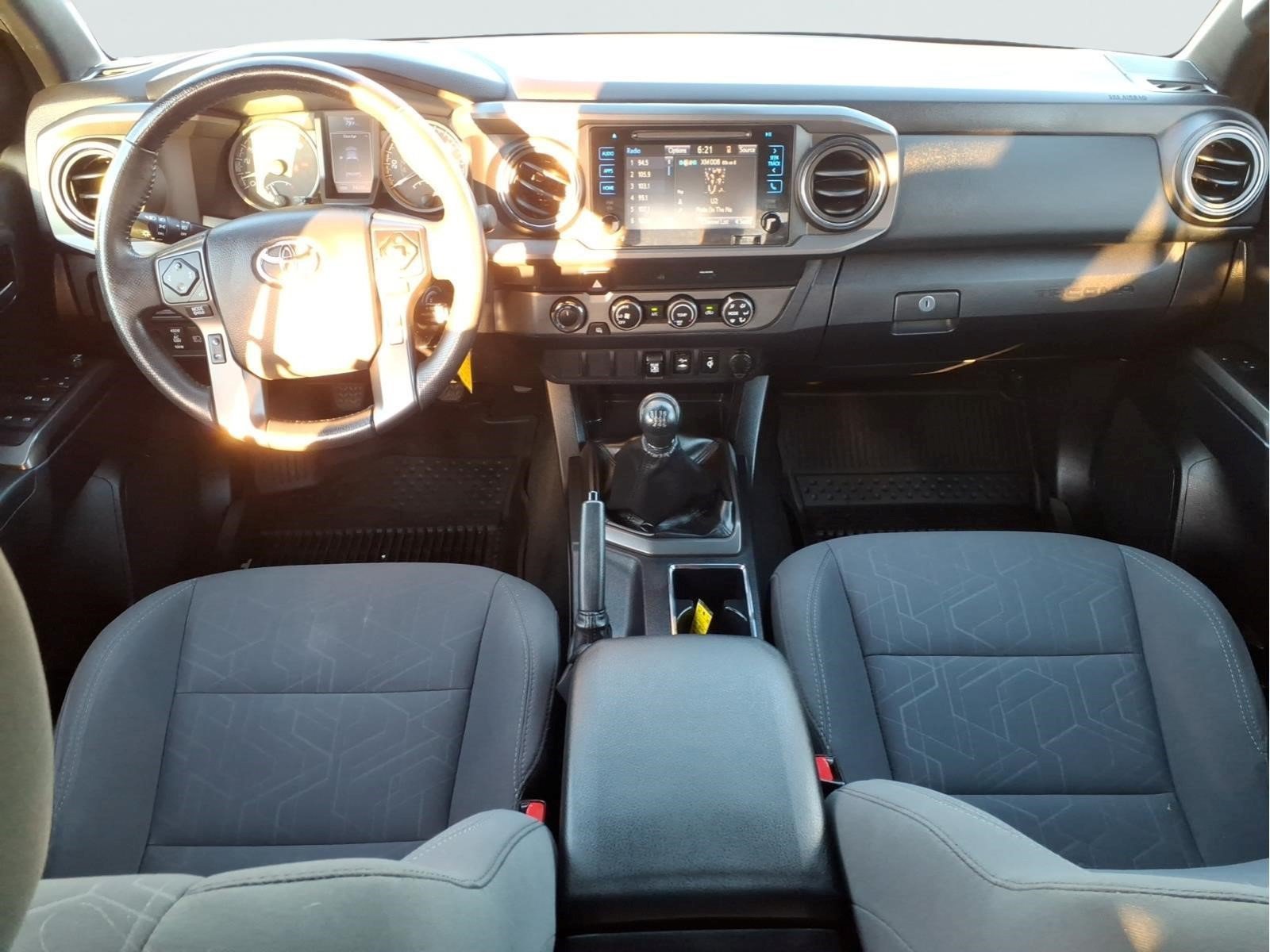 Used 2019 Toyota Tacoma TRD Off-Road AWD/4WD image 11