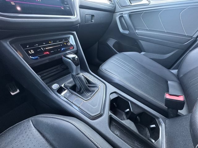 Used 2022 Volkswagen Tiguan SE R-Line FWD image 10