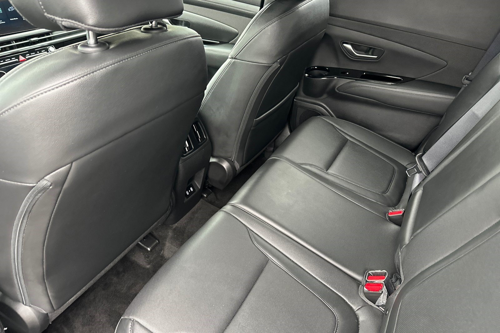 Used 2025 Hyundai Santa Cruz SEL FWD image 25