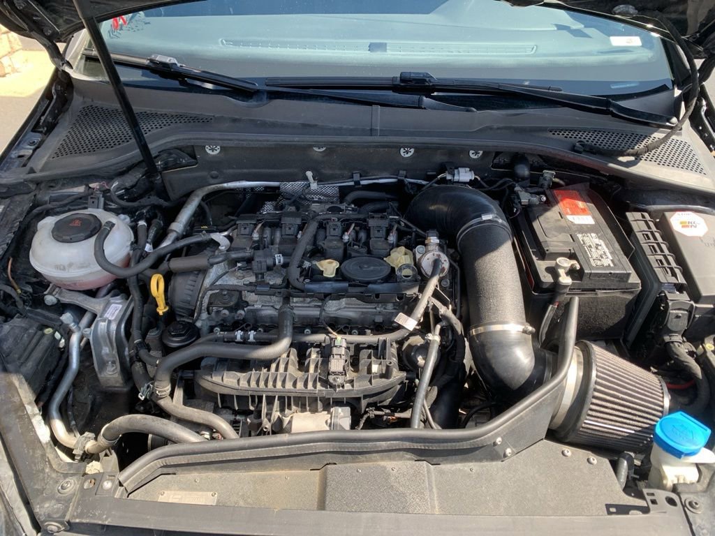 Used 2018 Volkswagen GTI SE FWD image 43