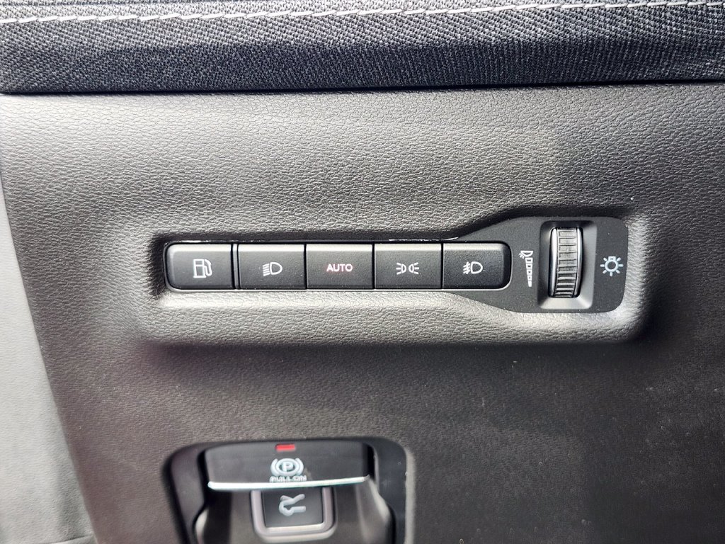 New 2026 Jeep Cherokee Laredo AWD/4WD image 23