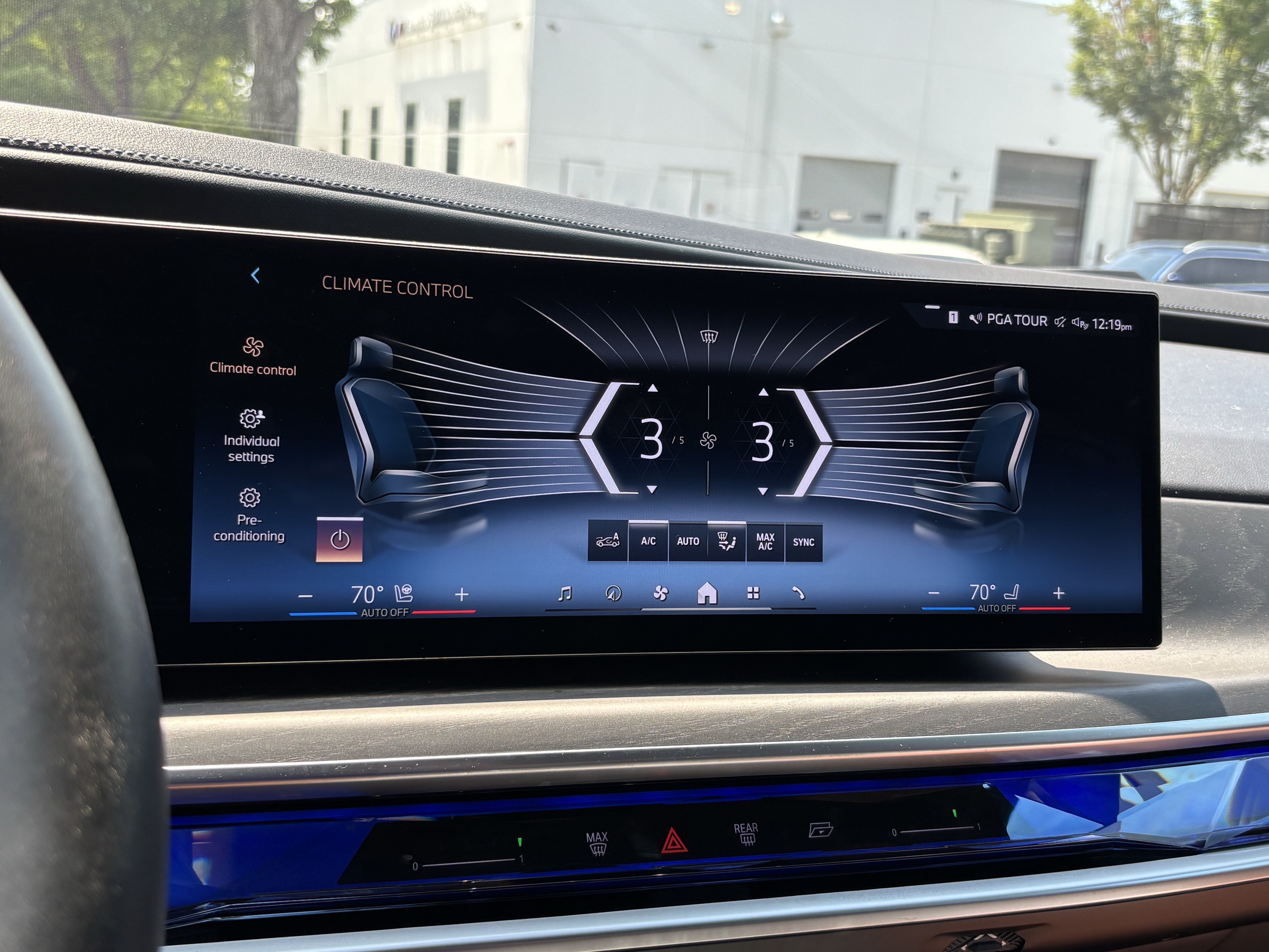 Certified 2023 BMW i7 xDrive60 w/ Executive Package 2 AWD/4WD image 29