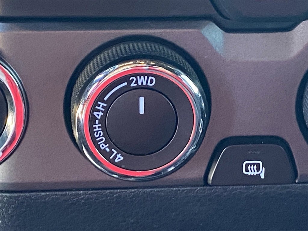 Certified 2017 Toyota Tacoma TRD Off-Road image 32