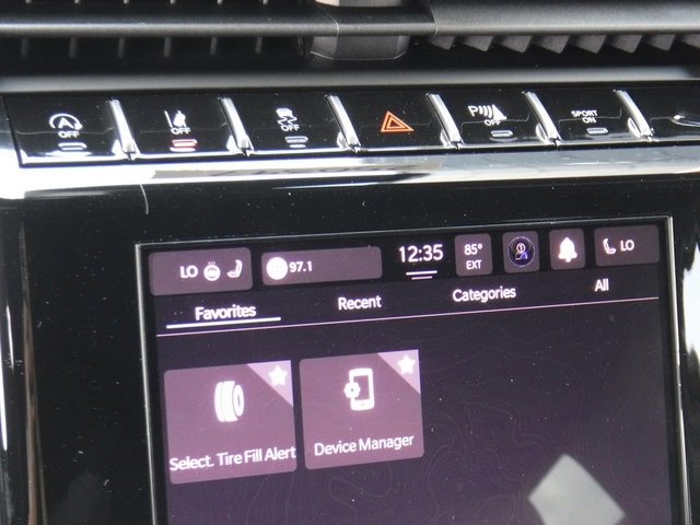 New 2025 Jeep Grand Cherokee Altitude image 24