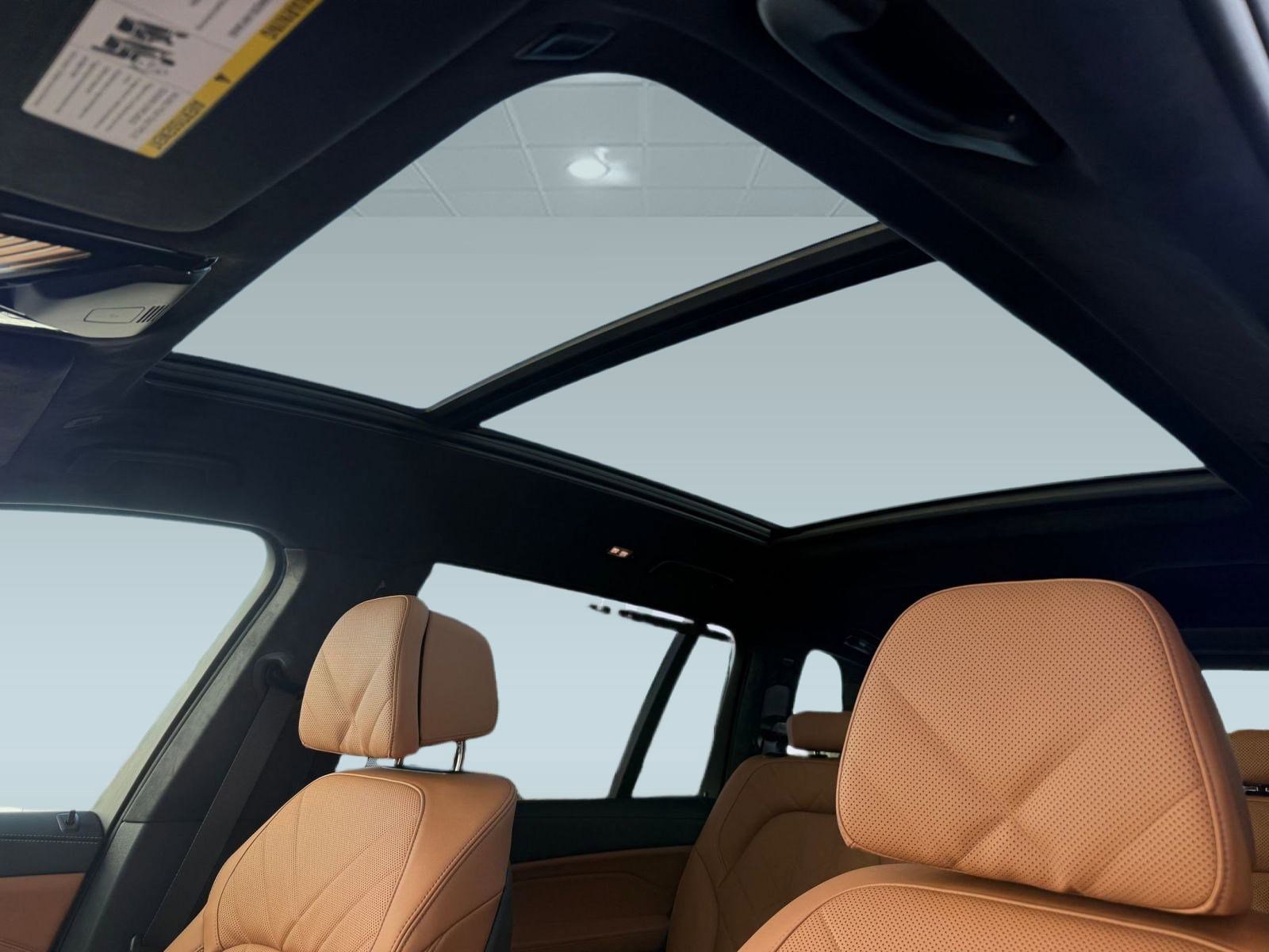 New 2026 BMW X7 xDrive40i w/ M Sport Package image 14