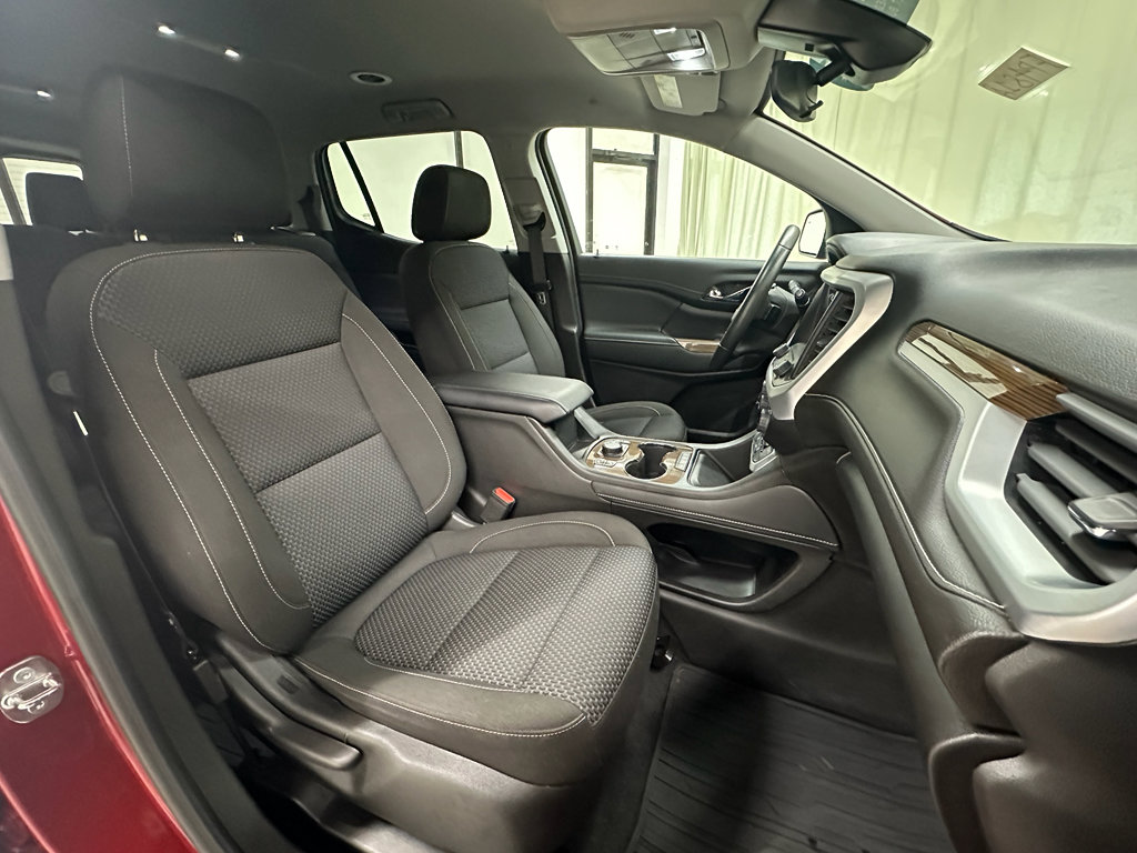 Certified 2023 GMC Acadia SLE w/ Driver Convenience Package image 15
