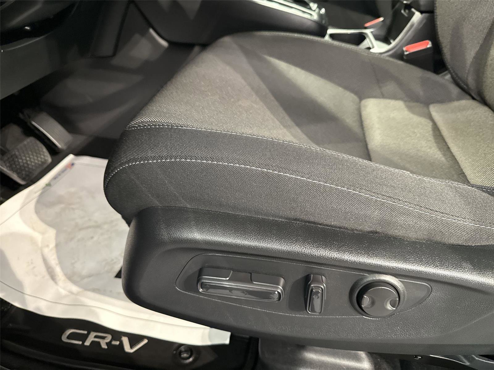 Used 2025 Honda CR-V EX image 14