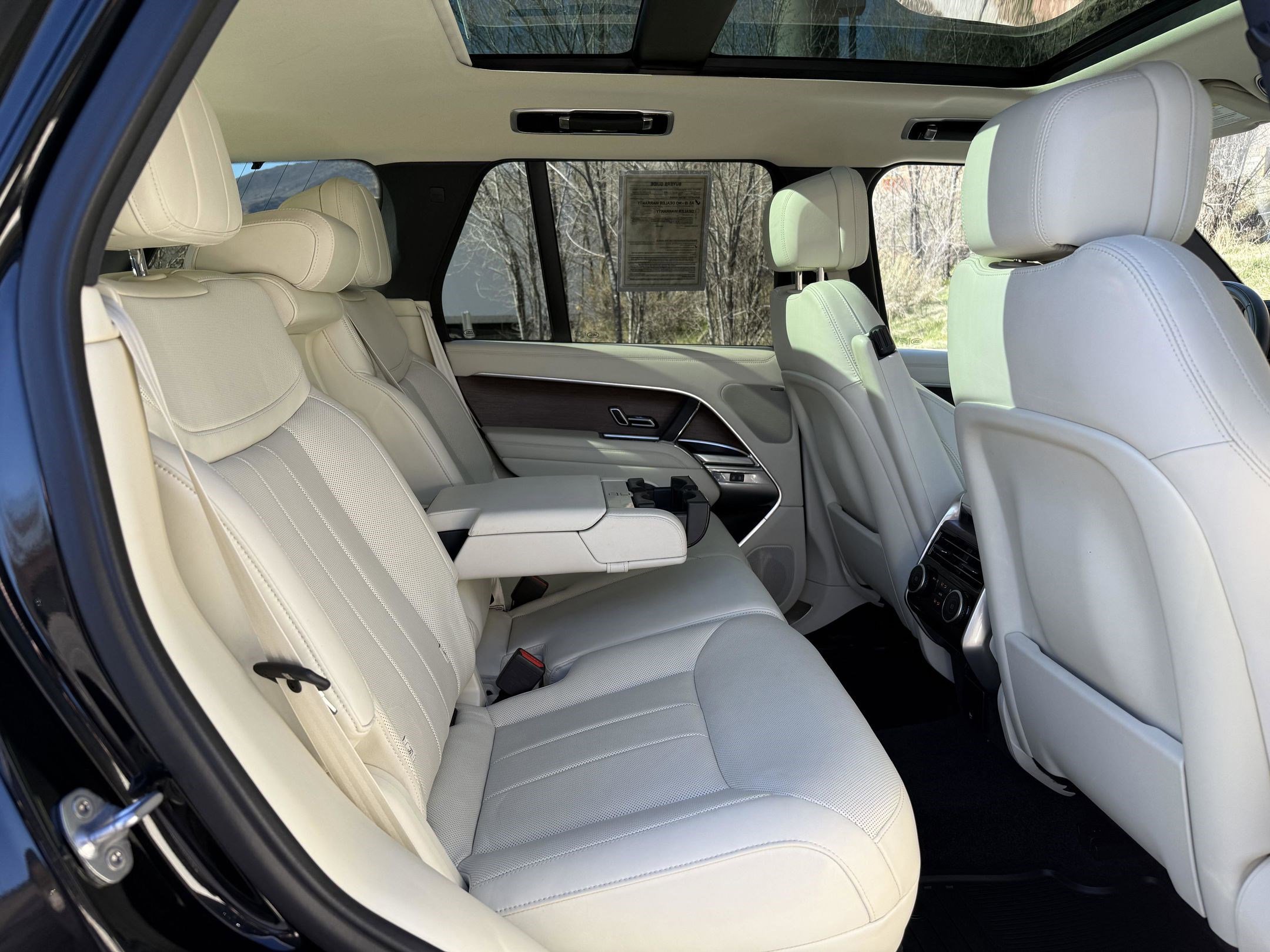 Certified 2023 Land Rover Range Rover SE image 35