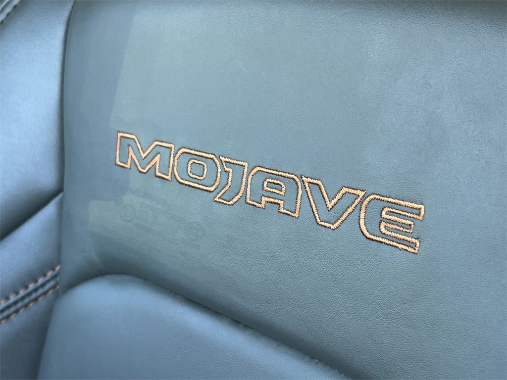 Used 2025 Jeep Gladiator Mojave w/ Safety Group image 31