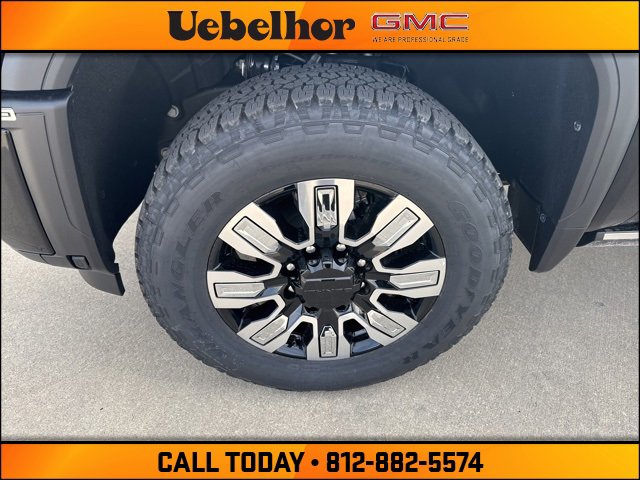 New 2025 GMC Sierra 3500 Denali w/ Technology Package image 14