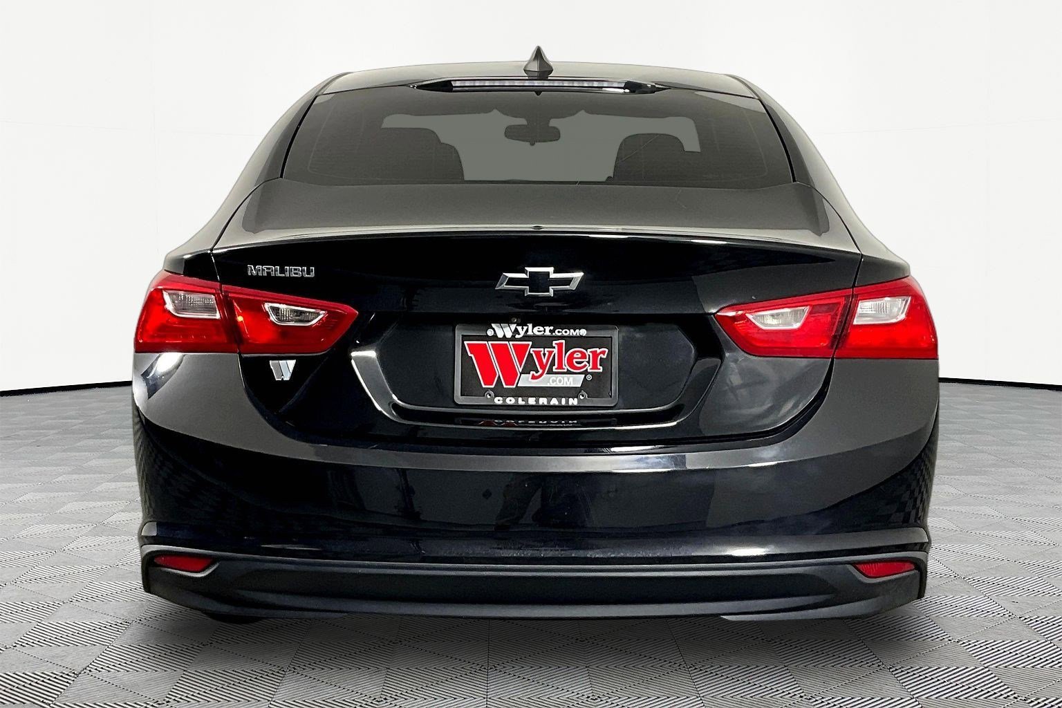 Used 2020 Chevrolet Malibu LS w/ LPO, Convenience Package 2 FWD image 5