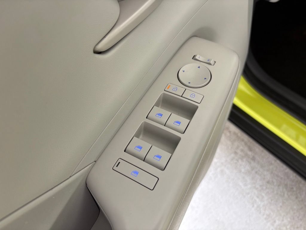 Used 2024 Hyundai Kona SEL AWD/4WD image 24