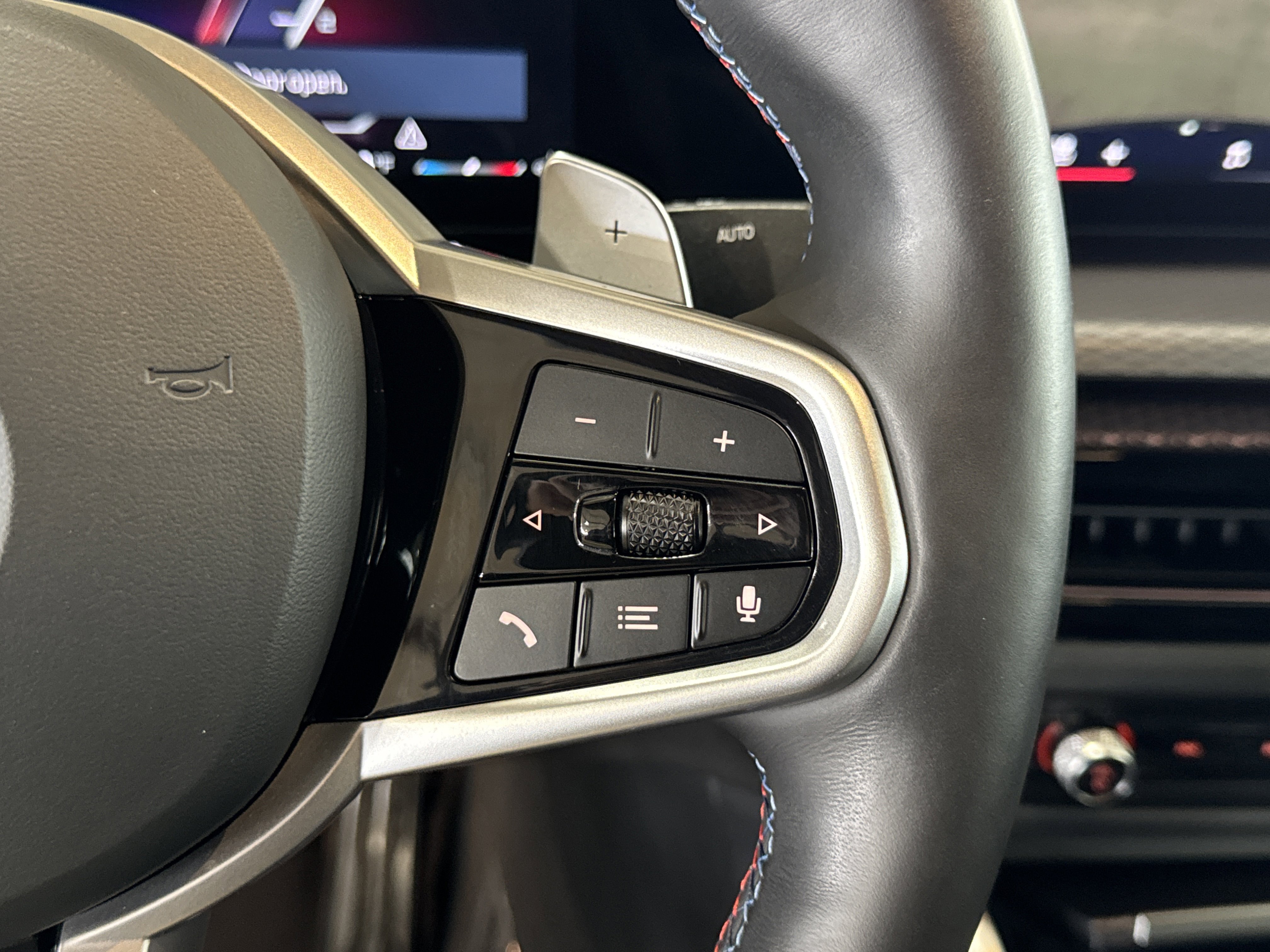 Certified 2025 BMW M440i image 23