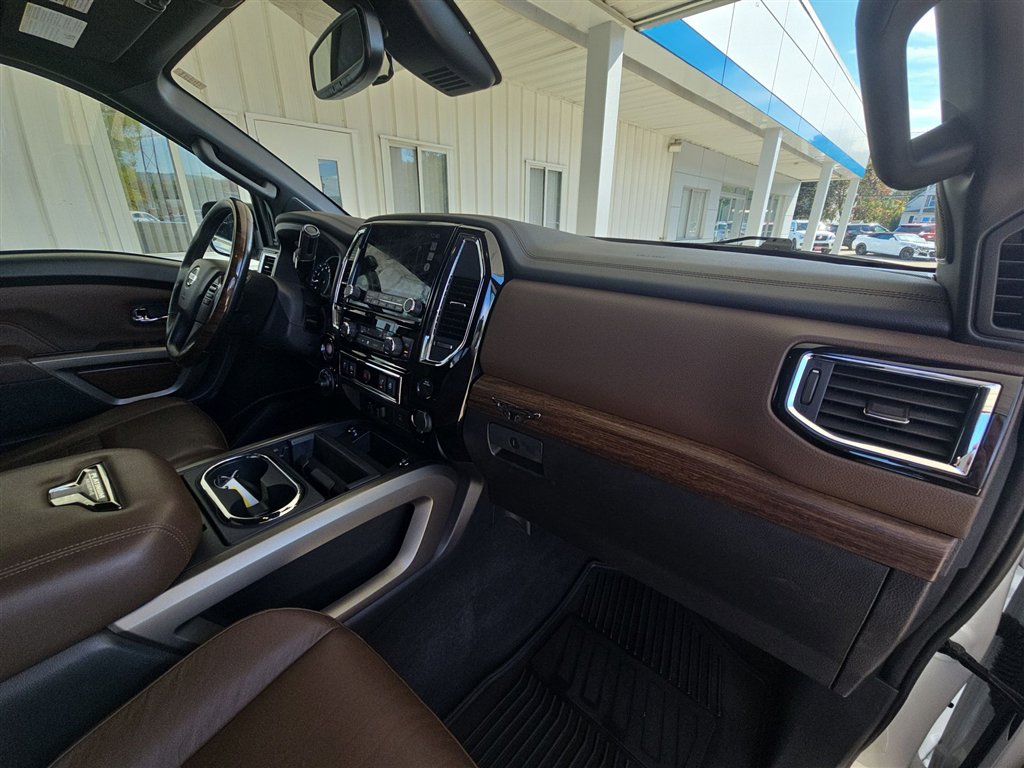 Used 2021 Nissan Titan Platinum Reserve w/ Moonroof Package image 29