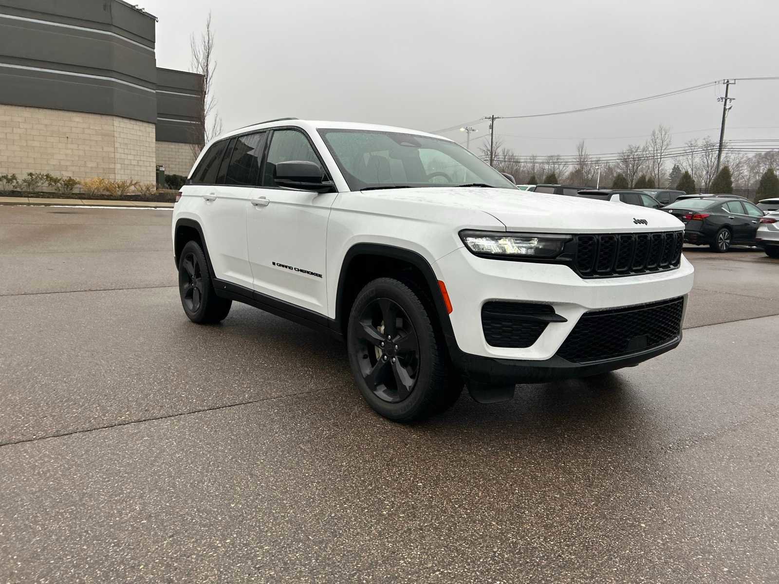 Used 2022 Jeep Grand Cherokee Altitude image 7