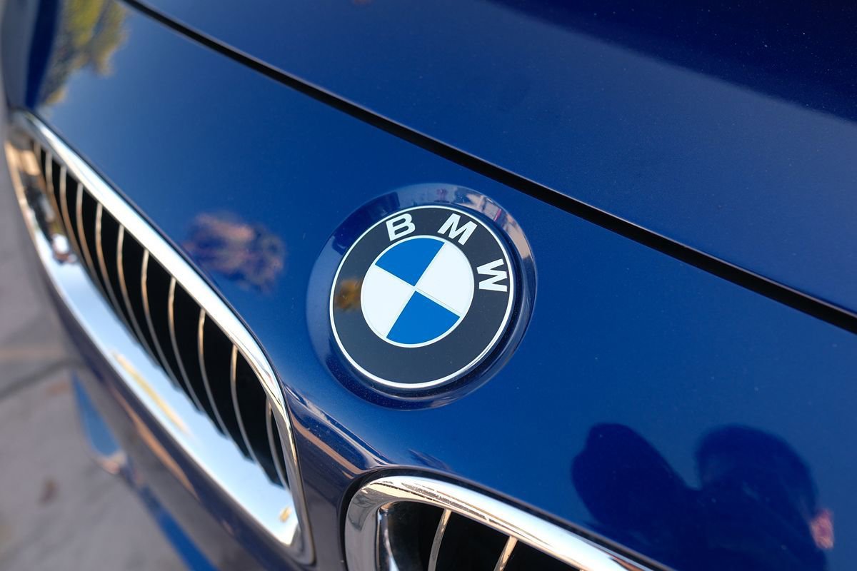 Used 2017 BMW 330e RWD image 53