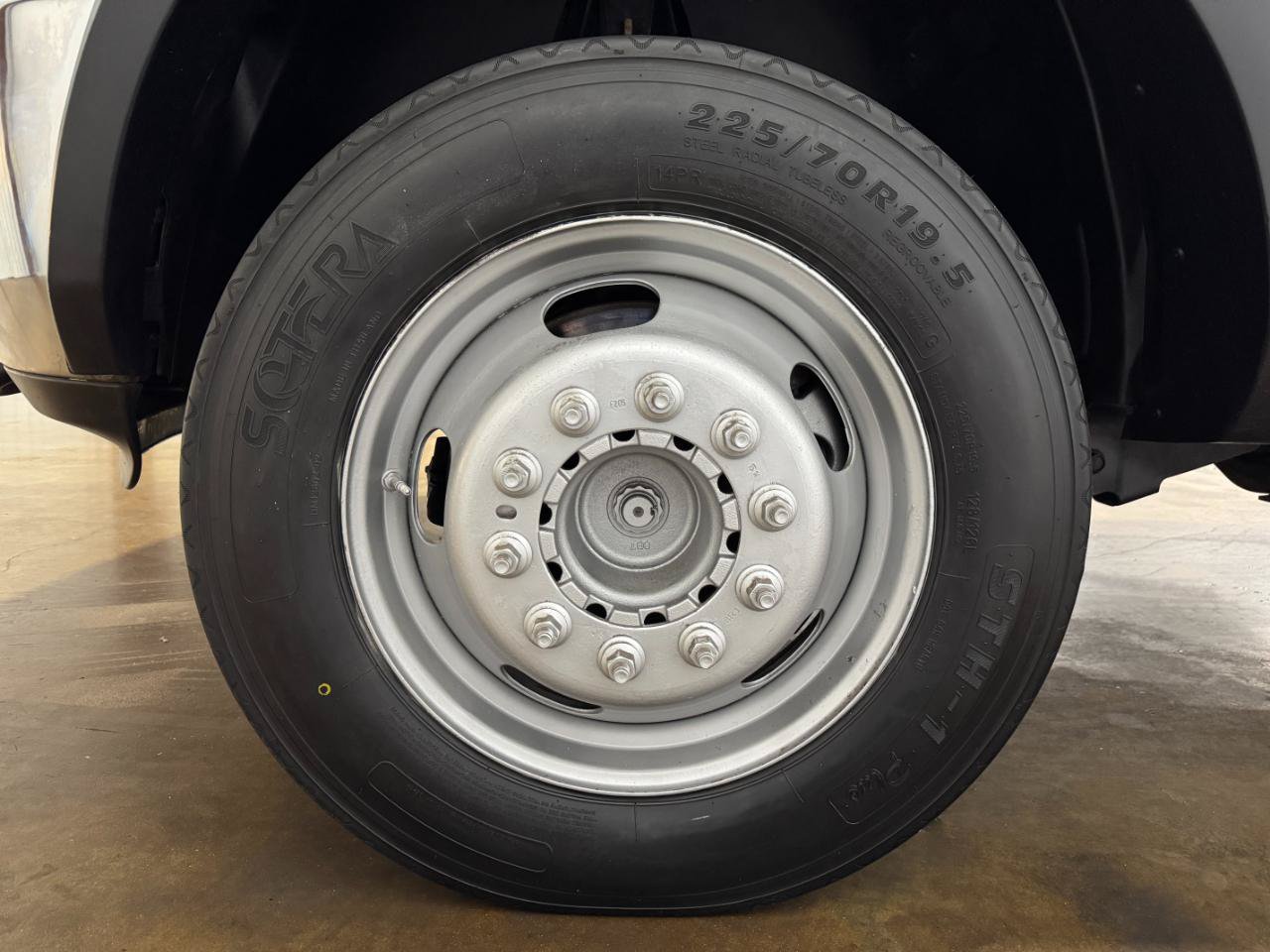 Used 2015 RAM 4500 Tradesman w/ Chrome Appearance Group AWD/4WD image 40