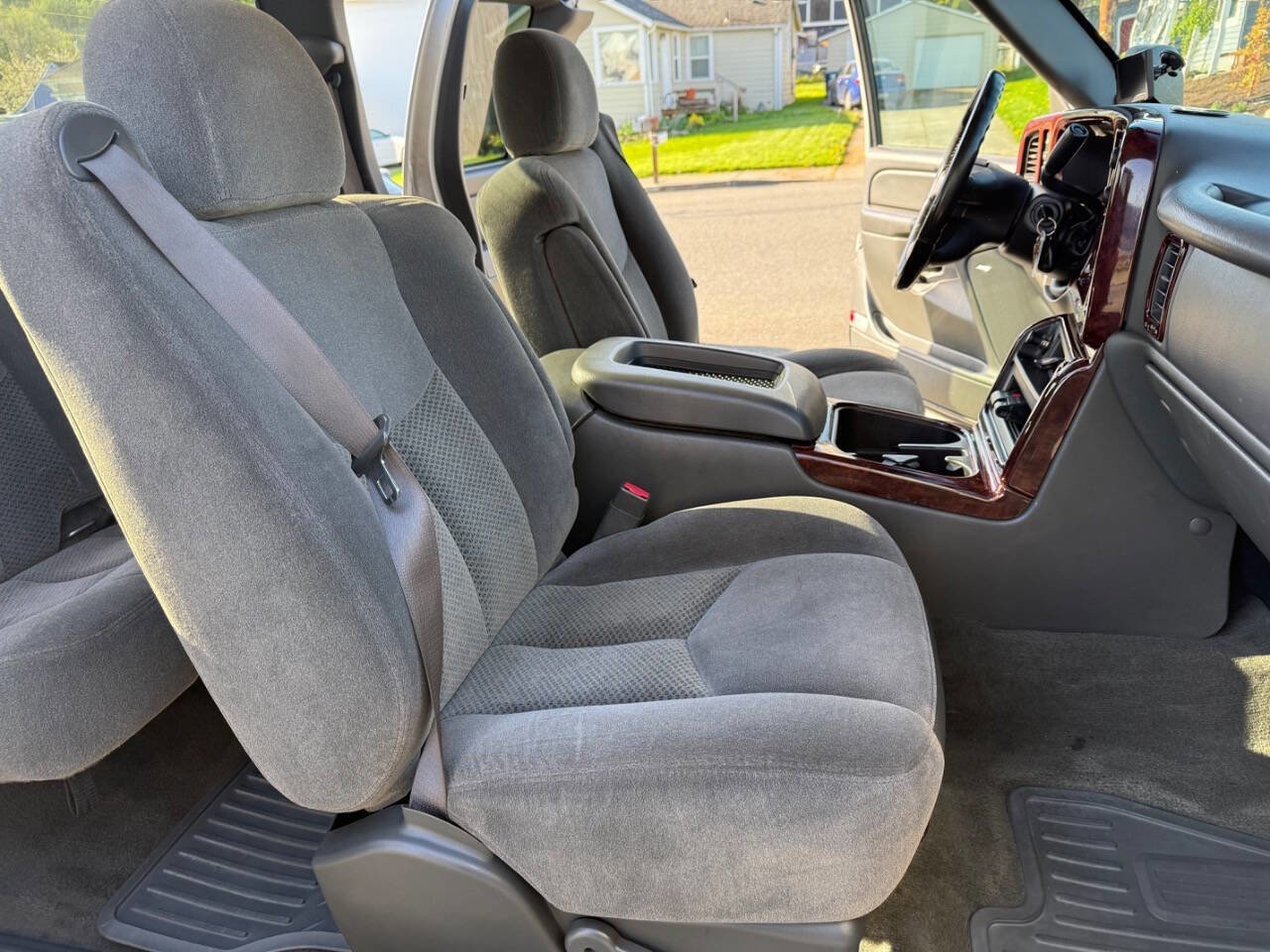 Used 2006 Chevrolet Silverado 2500 LT w/ Skid Plate Package AWD/4WD image 18