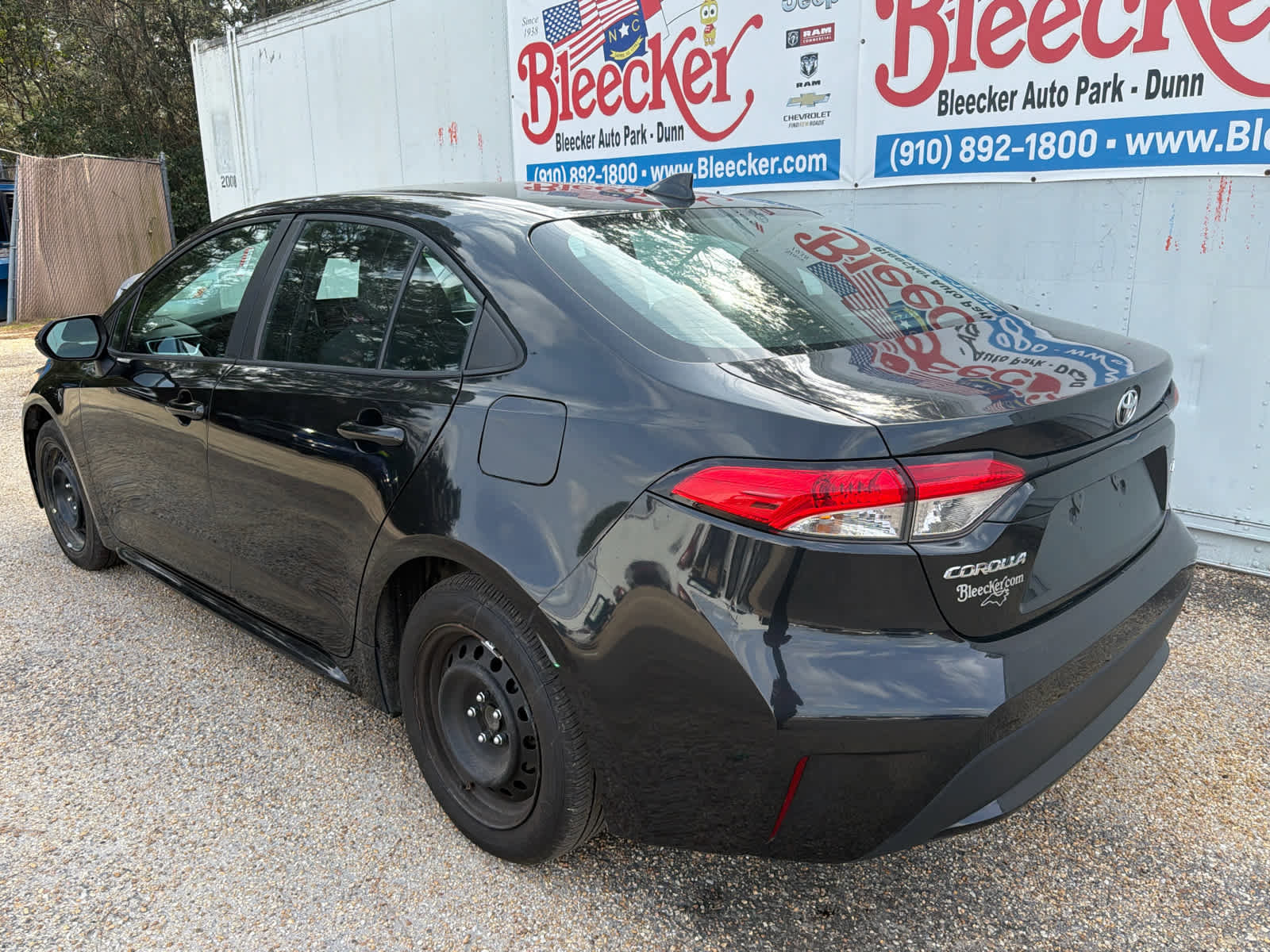 Used 2022 Toyota Corolla LE FWD image 8