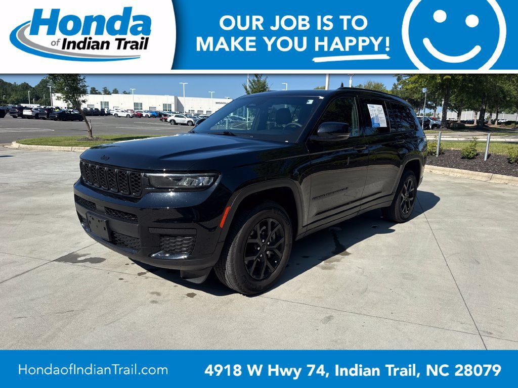 Used 2025 Jeep Grand Cherokee L Altitude AWD/4WD image 3