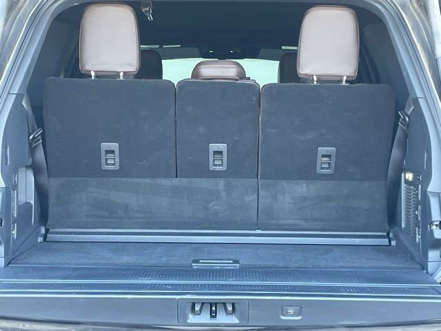 Used 2025 Ford Expedition King Ranch image 17