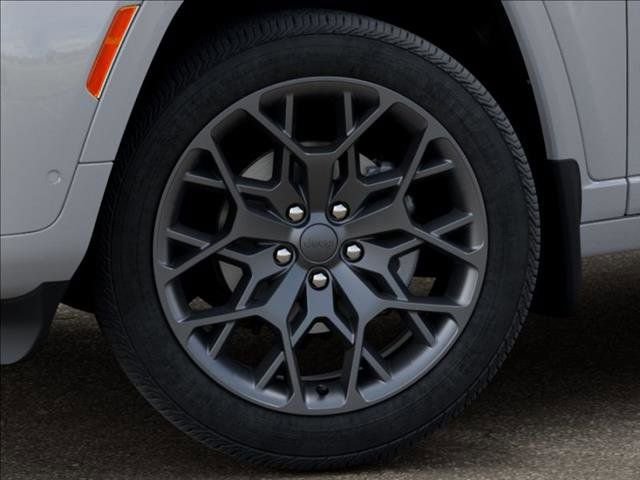 New 2026 Jeep Grand Cherokee Summit AWD/4WD image 8