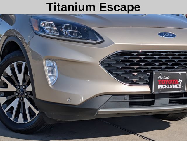Used 2020 Ford Escape Titanium AWD/4WD image 3