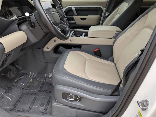 Used 2024 Land Rover Defender 130 X-Dynamic SE image 16