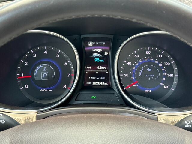Used 2014 Hyundai Santa Fe Sport 2.0T w/ Navigation Package 06 FWD image 32