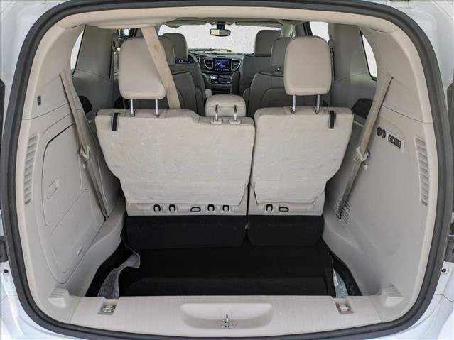 Used 2020 Chrysler Pacifica Limited FWD image 6