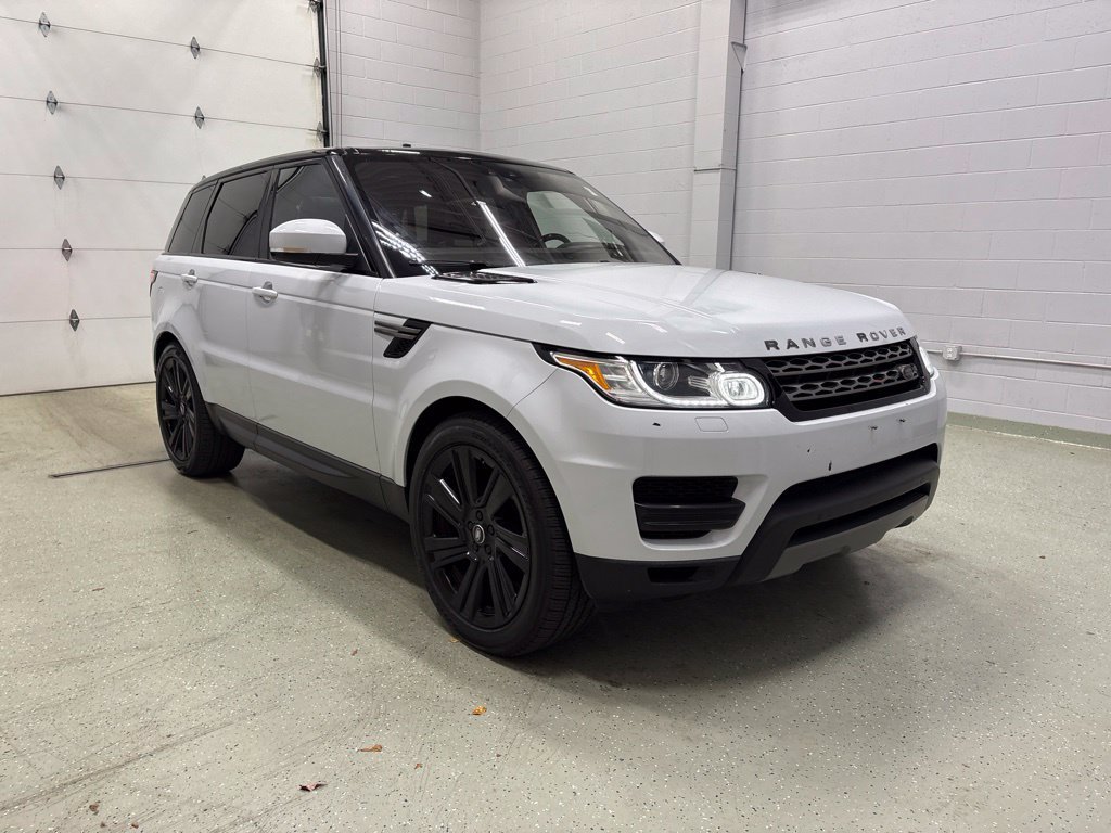 Used 2017 Land Rover Range Rover Sport SE AWD/4WD image 2