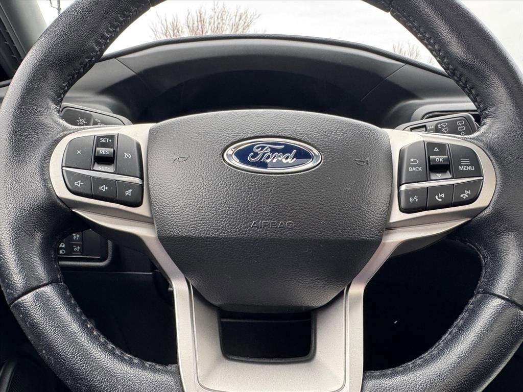 Used 2022 Ford Explorer XLT w/ Equipment Group 202A image 18