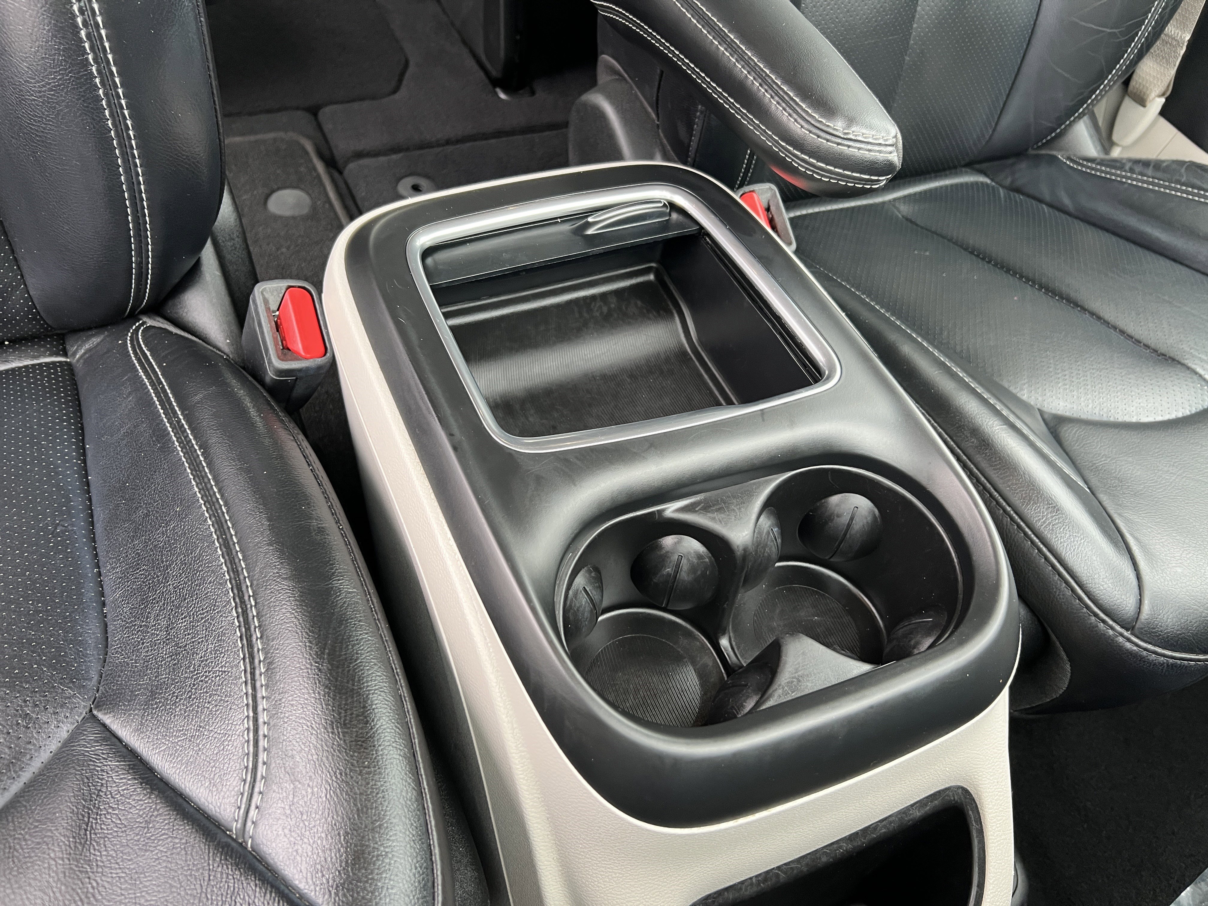 Used 2022 Chrysler Pacifica Touring-L FWD image 25